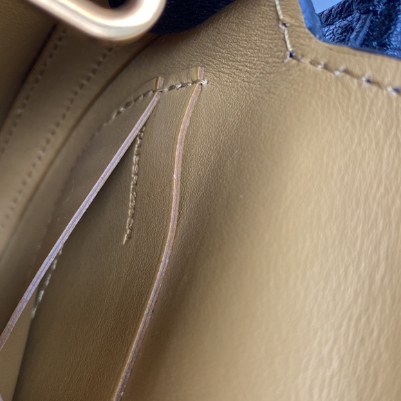 Burberry half moon shoulder bag - Picture 10 of 10